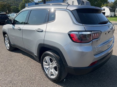 Used 2022 Jeep Compass Latitude w/ Convenience Group image 3