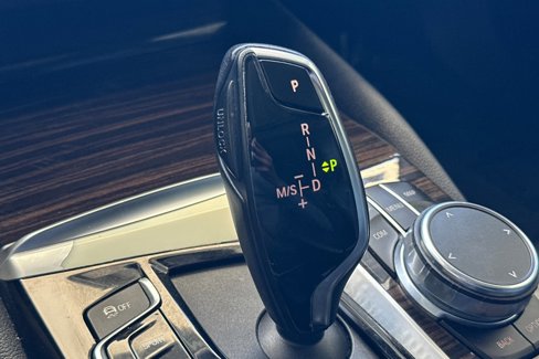 Used 2019 BMW 530i w/ Premium Package image 24