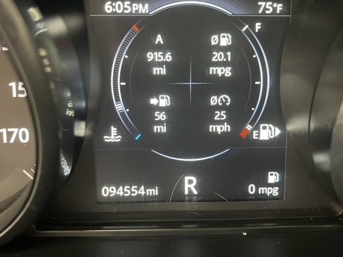 Used 2016 Land Rover Range Rover Sport SE image 15