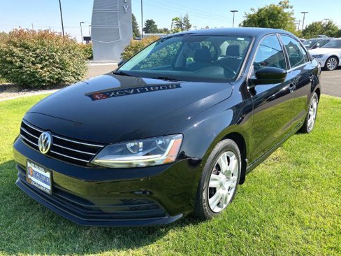 Used 2017 Volkswagen Jetta S image 5