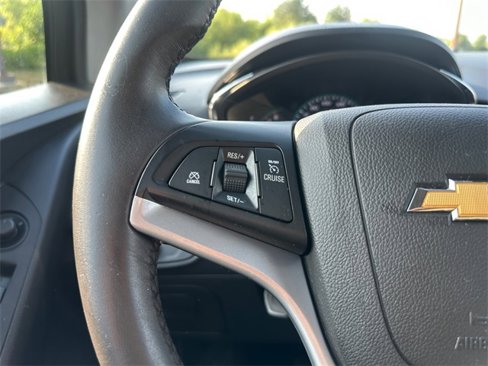 Used 2018 Chevrolet Trax LT w/ LT Convenience Package image 15