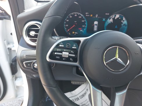 Used 2020 Mercedes-Benz GLC 300 image 17