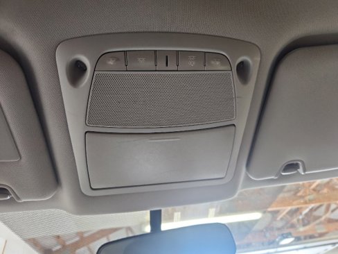 Used 2016 Nissan Rogue SV image 19