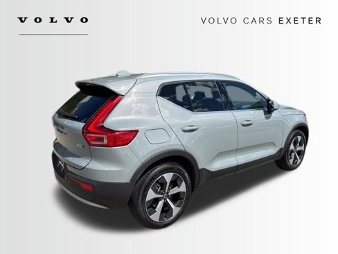 New 2025 Volvo XC40 B5 Core w/ Protection Package Premier image 5