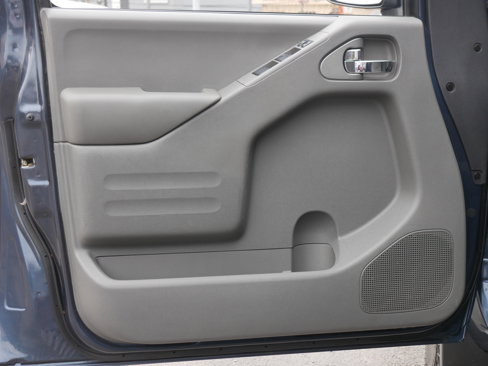 Used 2018 Nissan Frontier SV image 32