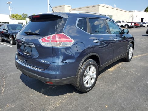 Used 2016 Nissan Rogue SV w/ SV Premium Package image 3
