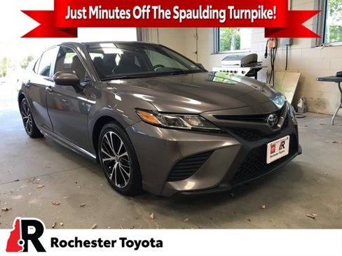 Certified 2020 Toyota Camry SE image 1