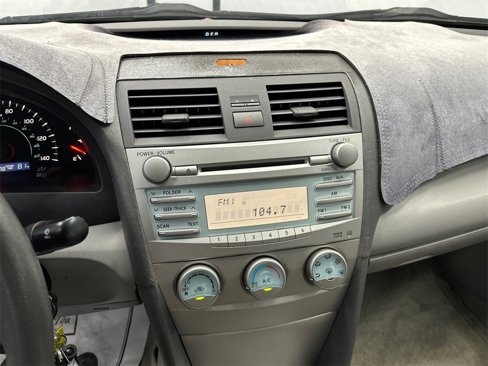 Used 2009 Toyota Camry LE image 25