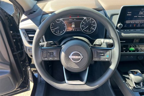 Used 2023 Nissan Rogue SV image 29