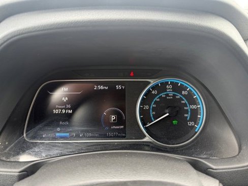 Used 2024 Nissan Leaf S image 16