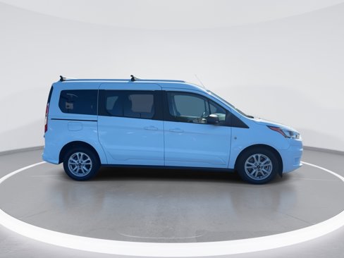 Used 2022 Ford Transit Connect XLT image 10