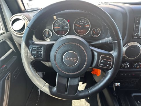 Used 2016 Jeep Wrangler Unlimited Sahara image 21