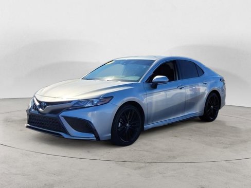 Used 2024 Toyota Camry XSE image 7