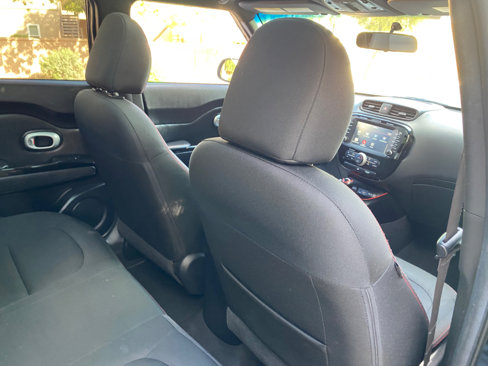 Used 2015 Kia Soul + image 57