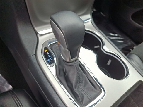 Used 2019 Jeep Grand Cherokee Altitude image 15