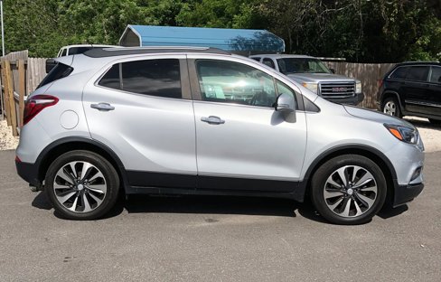 Used 2019 Buick Encore Essence image 2