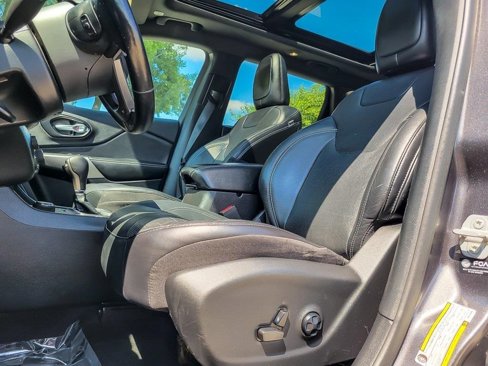Certified 2021 Jeep Cherokee Latitude Lux 80th Anniv w/ Quick Order Package 26U 80TH image 9
