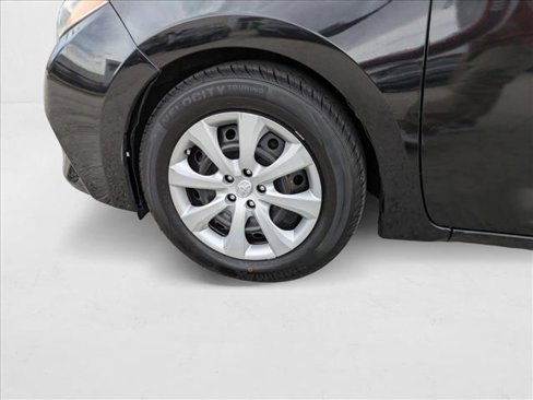 Used 2014 Toyota Corolla LE image 22
