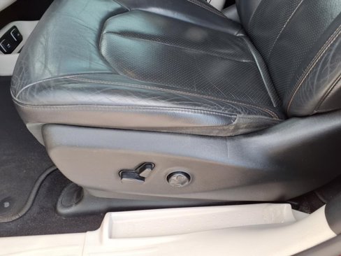 Used 2018 Chrysler Pacifica Touring-L Plus image 23