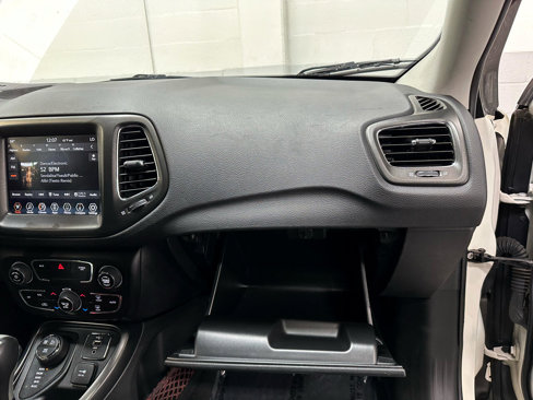 Used 2019 Jeep Compass Trailhawk image 26