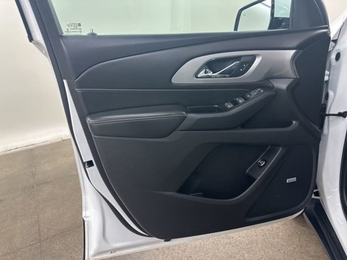 Used 2018 Chevrolet Traverse LT image 33