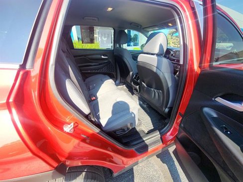 Used 2020 Hyundai Santa Fe SE image 10