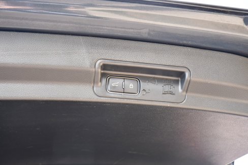 Used 2022 Ford Explorer XLT w/ Equipment Group 202A image 20