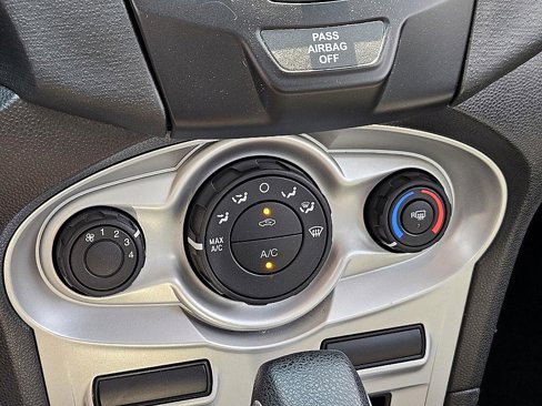 Used 2019 Ford Fiesta SE image 22
