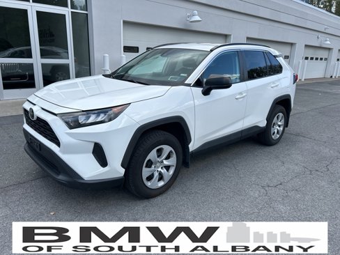 Used 2020 Toyota RAV4 LE image 1