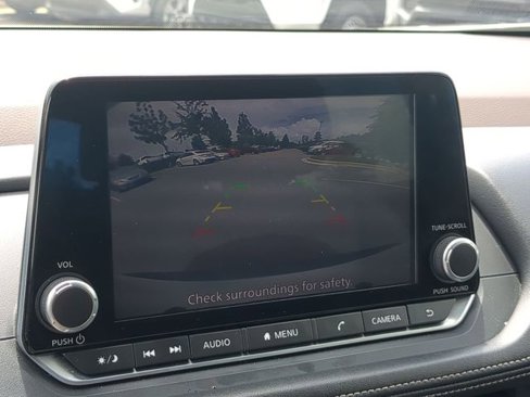 Used 2023 Nissan Rogue SV image 26