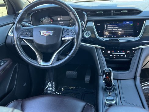 Used 2021 Cadillac XT6 Premium Luxury w/ LPO, Floor Liner Package image 17