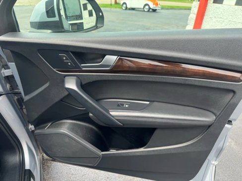 Used 2019 Audi Q5 2.0T Premium Plus image 24