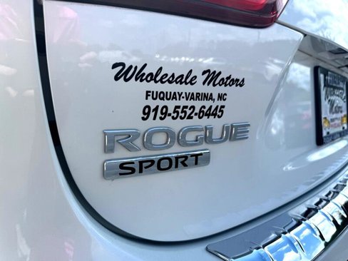 Used 2021 Nissan Rogue Sport SV image 6