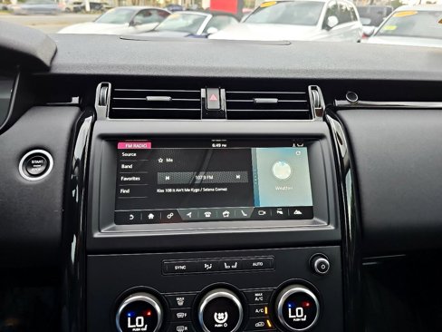 Used 2018 Land Rover Discovery SE image 90