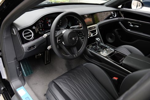 New 2026 Bentley Flying Spur Azure image 13
