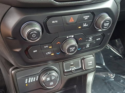 Used 2021 Jeep Renegade Trailhawk image 15