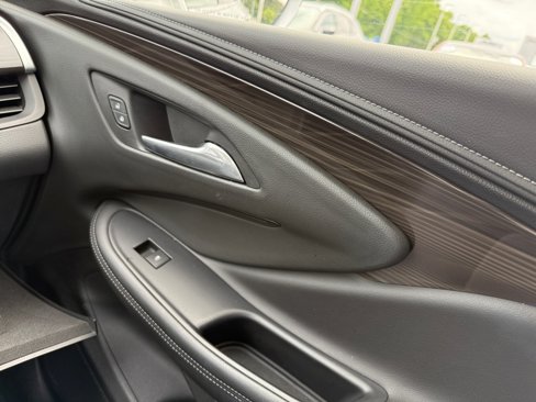 Used 2019 Buick Envision Essence w/ LPO, Road Trip Package image 35