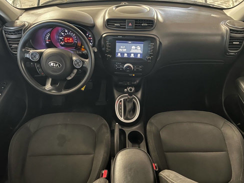 Used 2019 Kia Soul + image 10