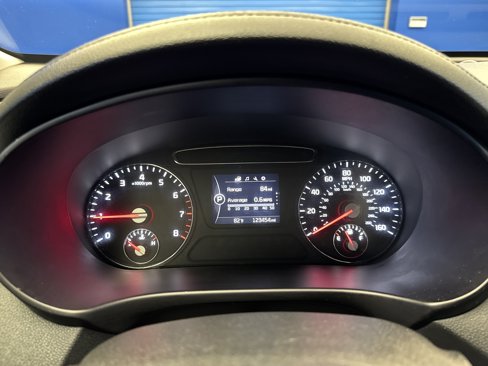 Used 2017 Kia Sorento LX w/ LX Convenience Package image 19
