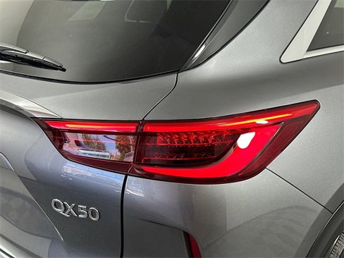 Used 2019 INFINITI QX50 Essential image 27