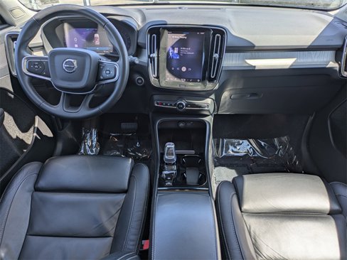 Certified 2023 Volvo XC40 B5 Plus image 15