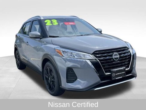 Certified 2023 Nissan Kicks SV image 3