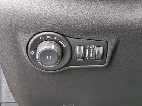 New 2025 Jeep Compass Latitude w/ Convenience Group image 13
