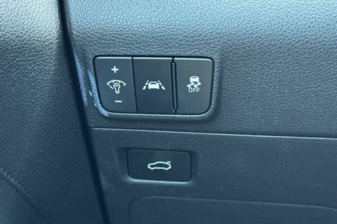 Used 2023 Kia K5 LXS image 43