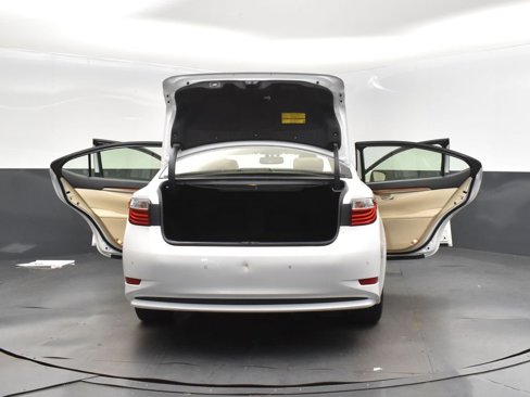 Used 2015 Lexus ES 300h image 49
