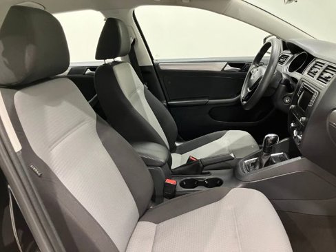 Used 2017 Volkswagen Jetta S image 45