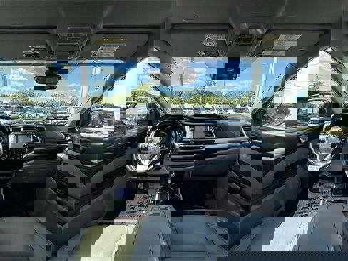 Used 2019 Toyota Highlander XLE image 23
