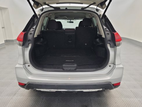Used 2018 Nissan Rogue SV image 29