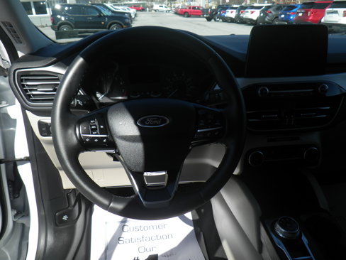 Certified 2022 Ford Escape SEL image 19