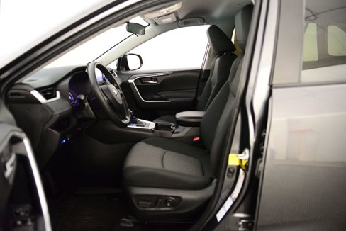 Used 2021 Toyota RAV4 XLE image 26